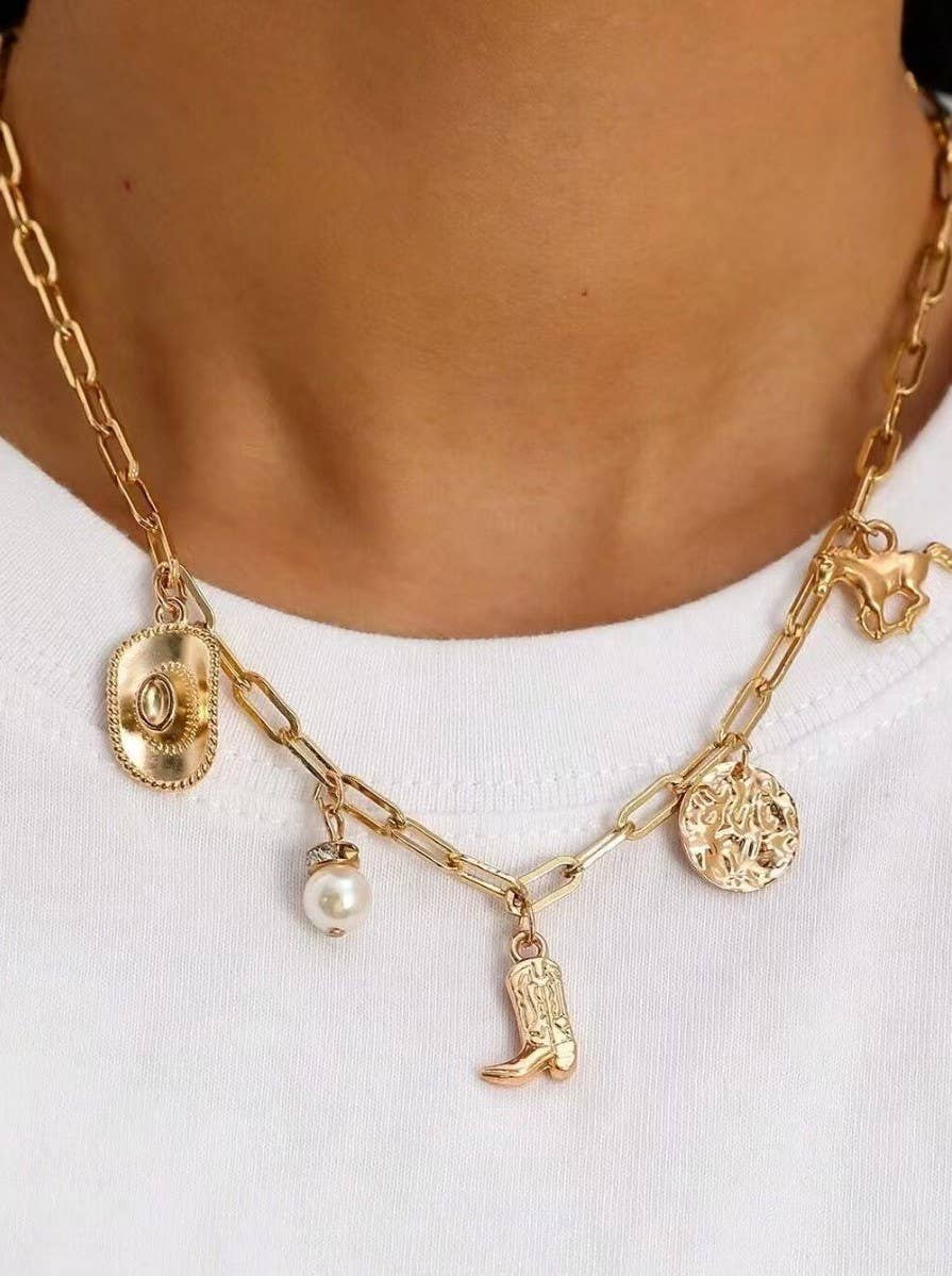 Leeann Charm Necklace - Wild Dandelion BoutiqueLeeann Charm NecklaceWild Dandelion Boutique